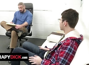 sayuncle;therapy;patient;therapist;gay;dirty-talk;no-condom;doctor;twink;skinny-boy;office;security-camera;taboo;doctor-fucks-patient;bareback;couch,Bareback;Twink (18+);Muscle;Blowjob;Big Dick;Gay;Creampie;Handjob;Cumshot Say Uncle - Young...